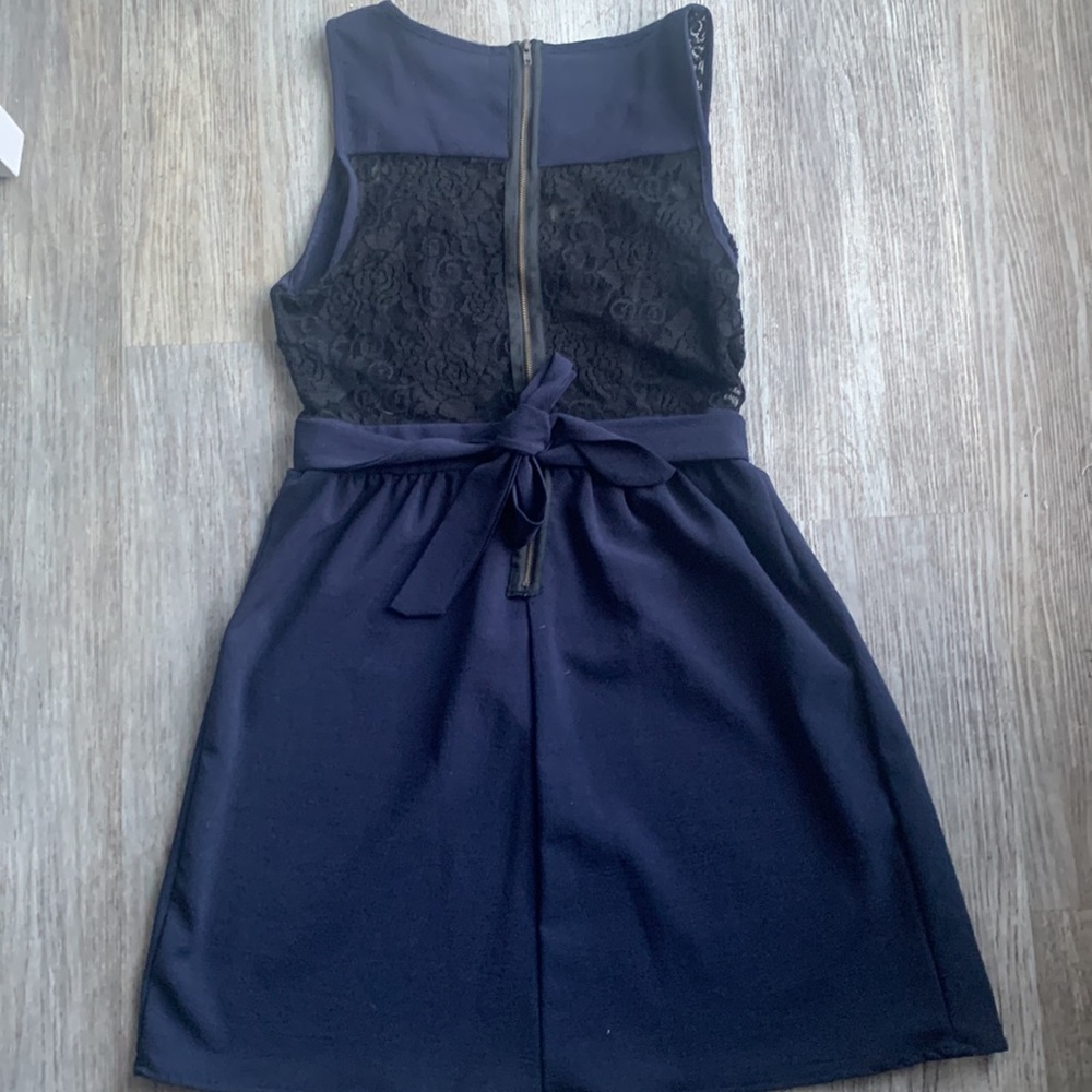 Max and Riley mixed material dress - Picture 5 of 6